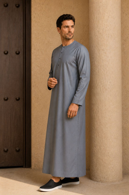 Elegant Light Gray Thobe for Men