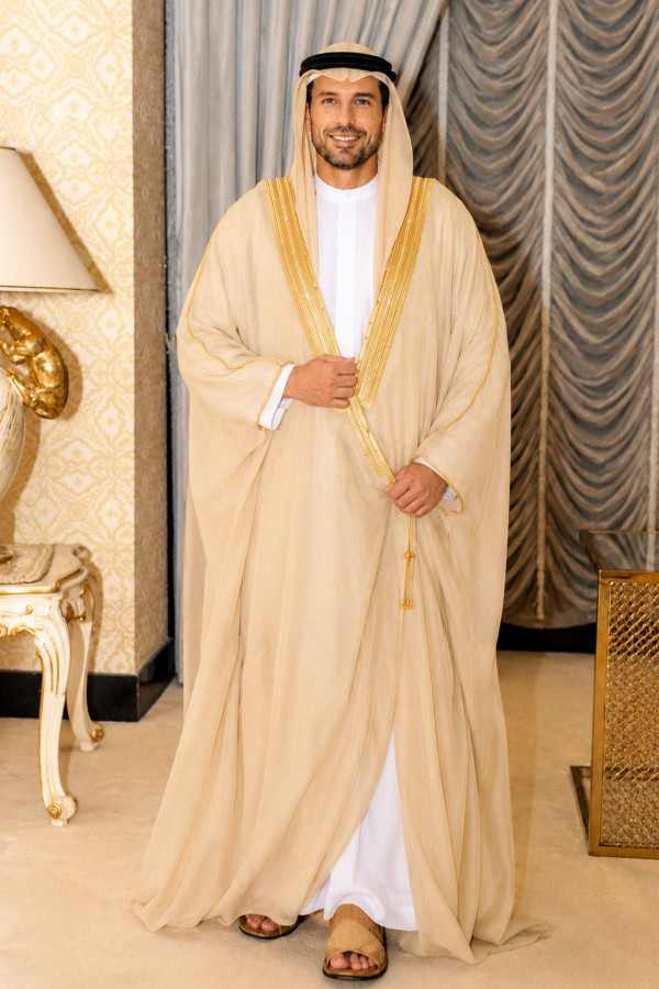 Luxury Golden Sultan Bisht – Traditional Men’s Cloak