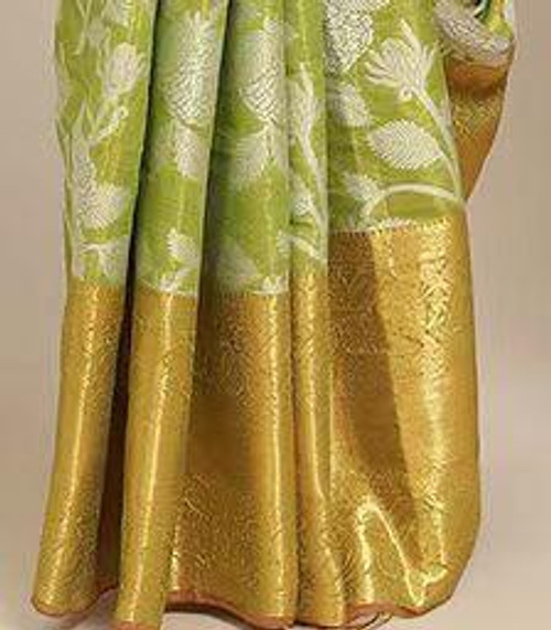 Hakoba Woven silk blend beautiful Red Green saree Hakoba Woven silk blend beautiful Red Green saree