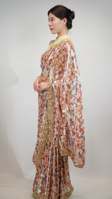 Elegant Multicolor Floral Printed Saree with Ornate Gold Border Elegant Multicolor Floral Printed Saree with Ornate Gold Border