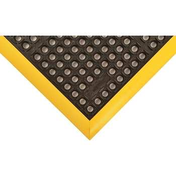 NoTrax Safety Stance Drainage Anti-Fatigue Mat, 4 Sided, 40 in W x 124 in L x 7/8 in, Rubber, Black/Yellow (1 EA / EA)