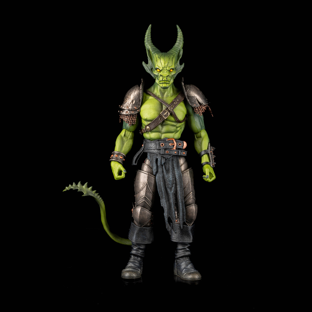 Mythic Legions Demonic Green – Armory Gladiator | StormWind Toys