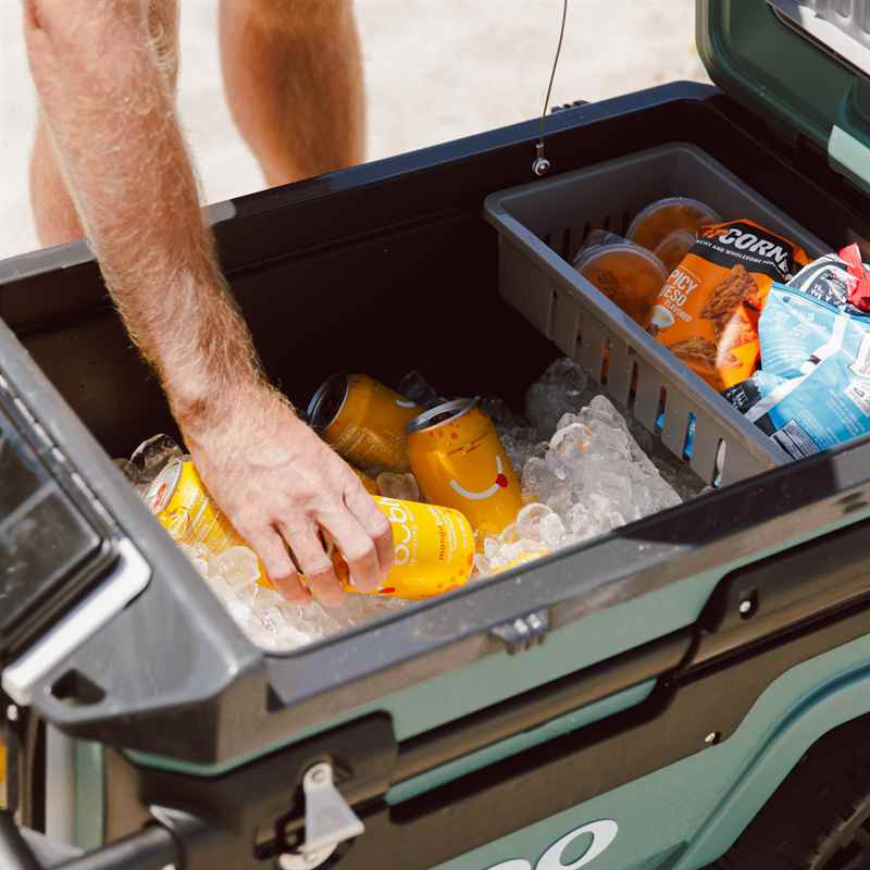 Igloo Coolers Trailmate Journey Wheeled Cool Box Ice Cooler
