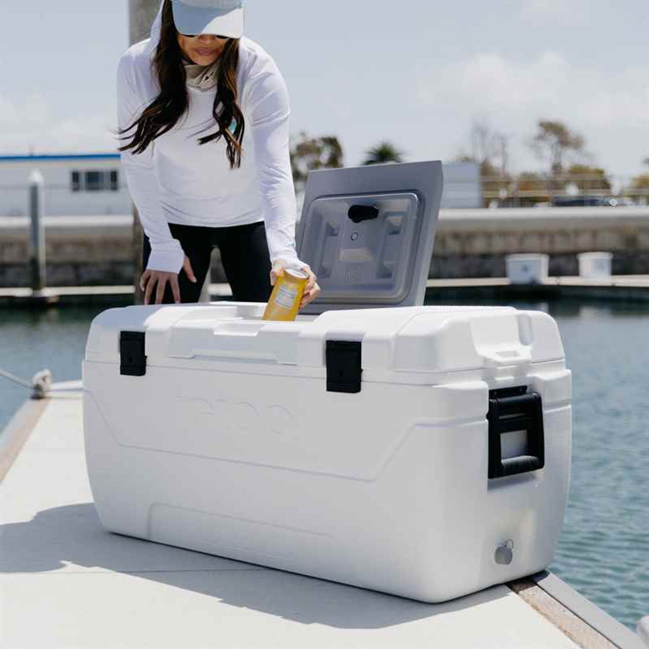 Igloo Contour Maxcold Cooler 165 Quart Igloo Coolers MaxCold 165