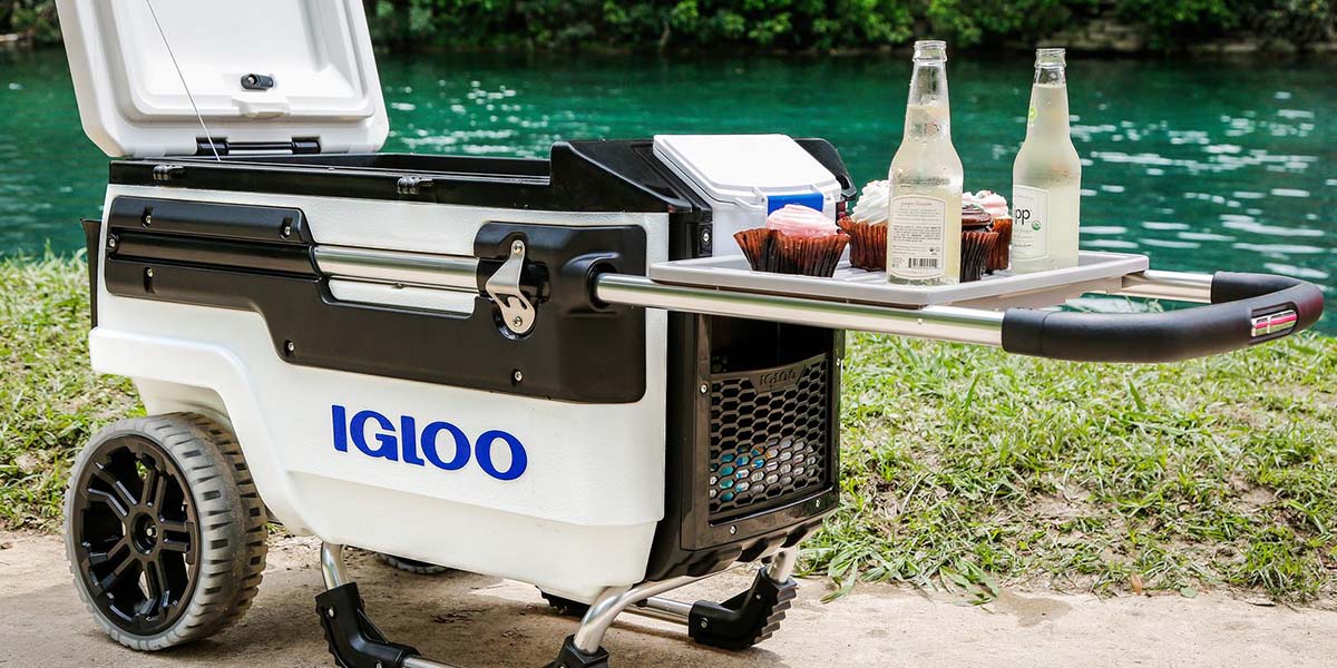 large cool box on wheels