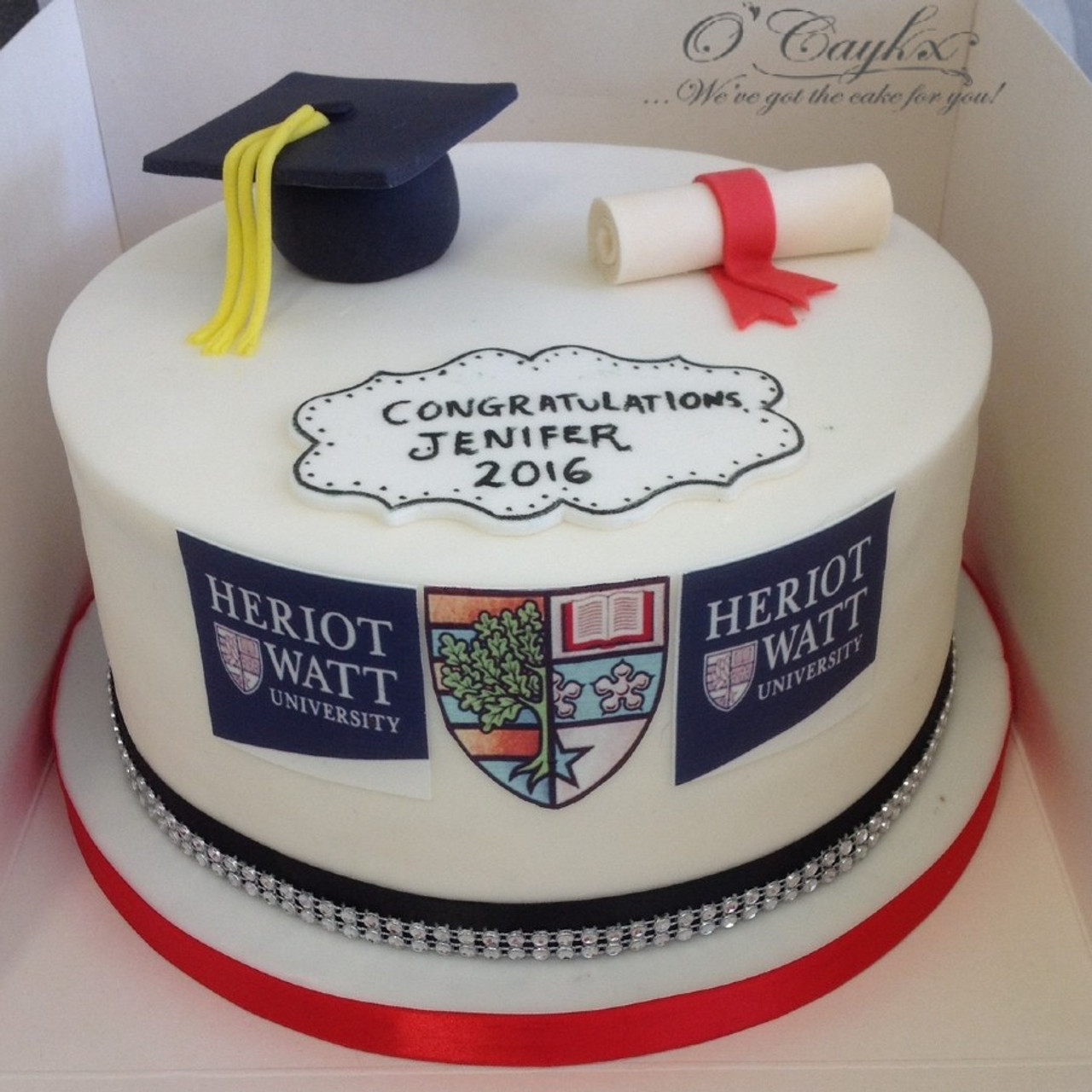 Graduation Floral Cake - Wow Sweets