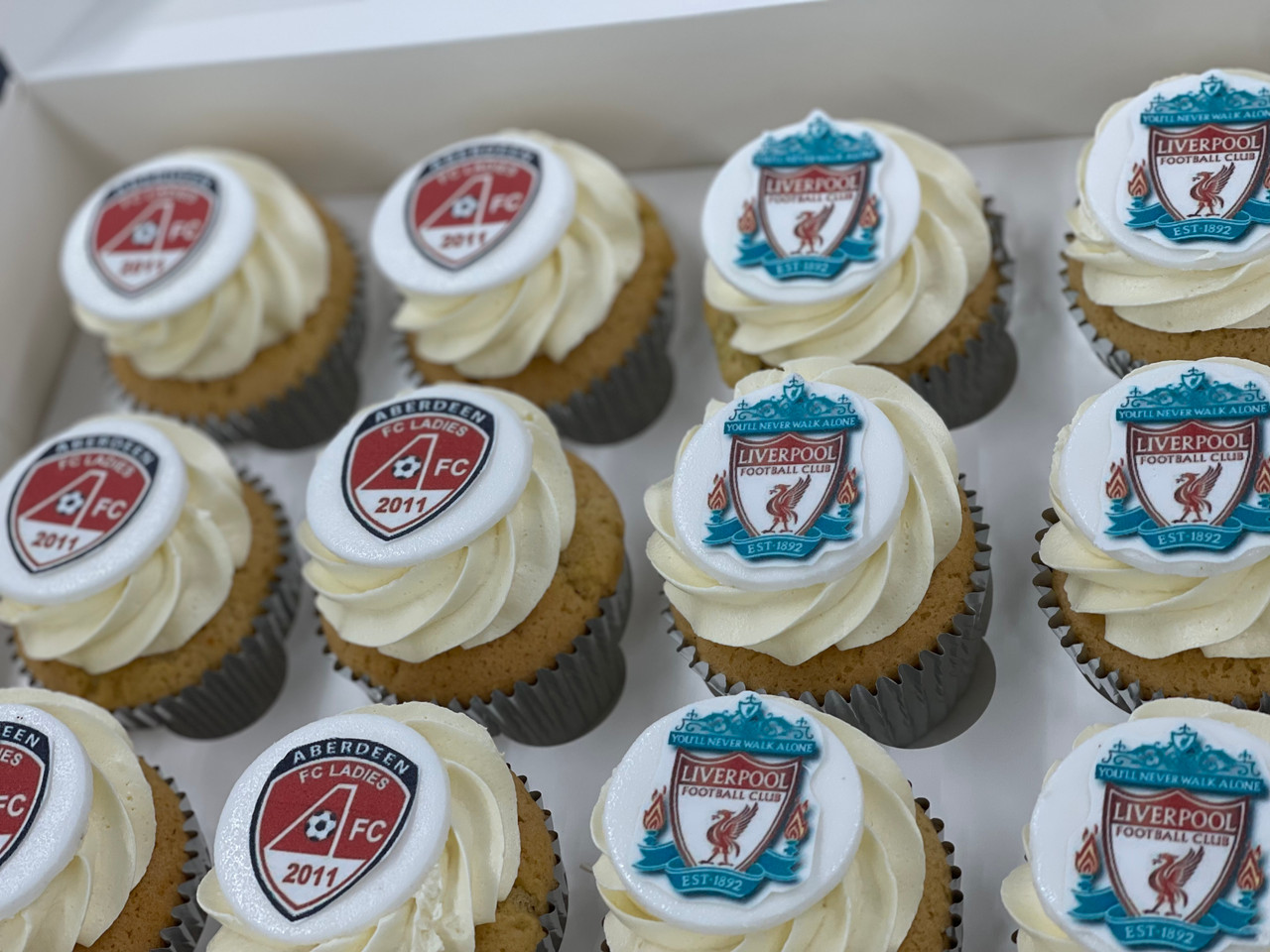 Cupcakes with Football Club Badge | Aberdeen