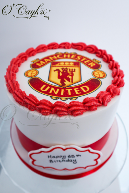 Man United Badge Cake