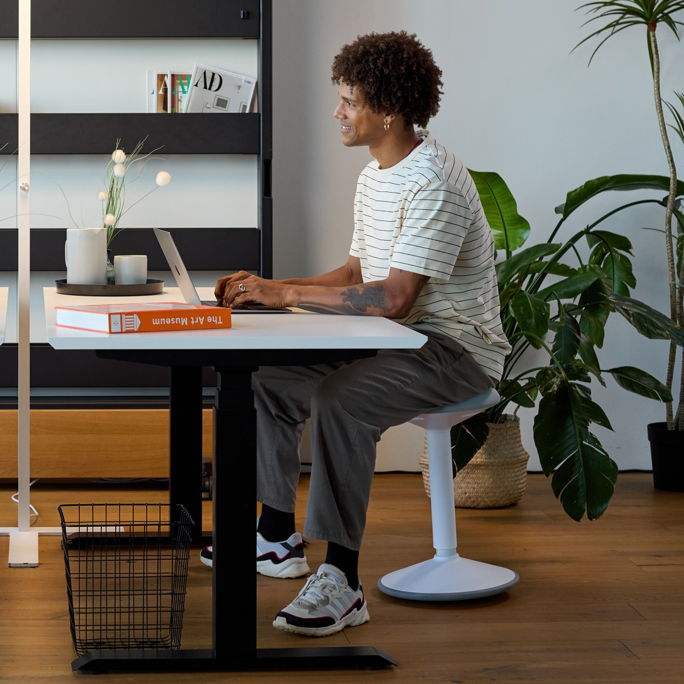 Tabouret assis-debout Move