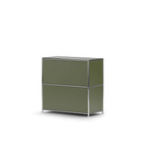 Commode Cubox 2 niveaux, 2 abattants en vert olive, vue de trois quarts, photo en studio