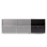 Kit d'extension Cubox 2 niveaux, 1 abattant en noir accolé à un meuble Cubox à deux colonnes, vue de face, photo en studio