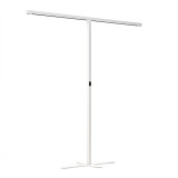 Lampadaire de bureau Lumino Pro Duo en Blanc, photo en studio, vue de face en angle