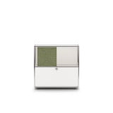 Meuble Cubox avec Soft Panel vert mousse sans bouton métallique, corps blanc, photo en studio, vue de face