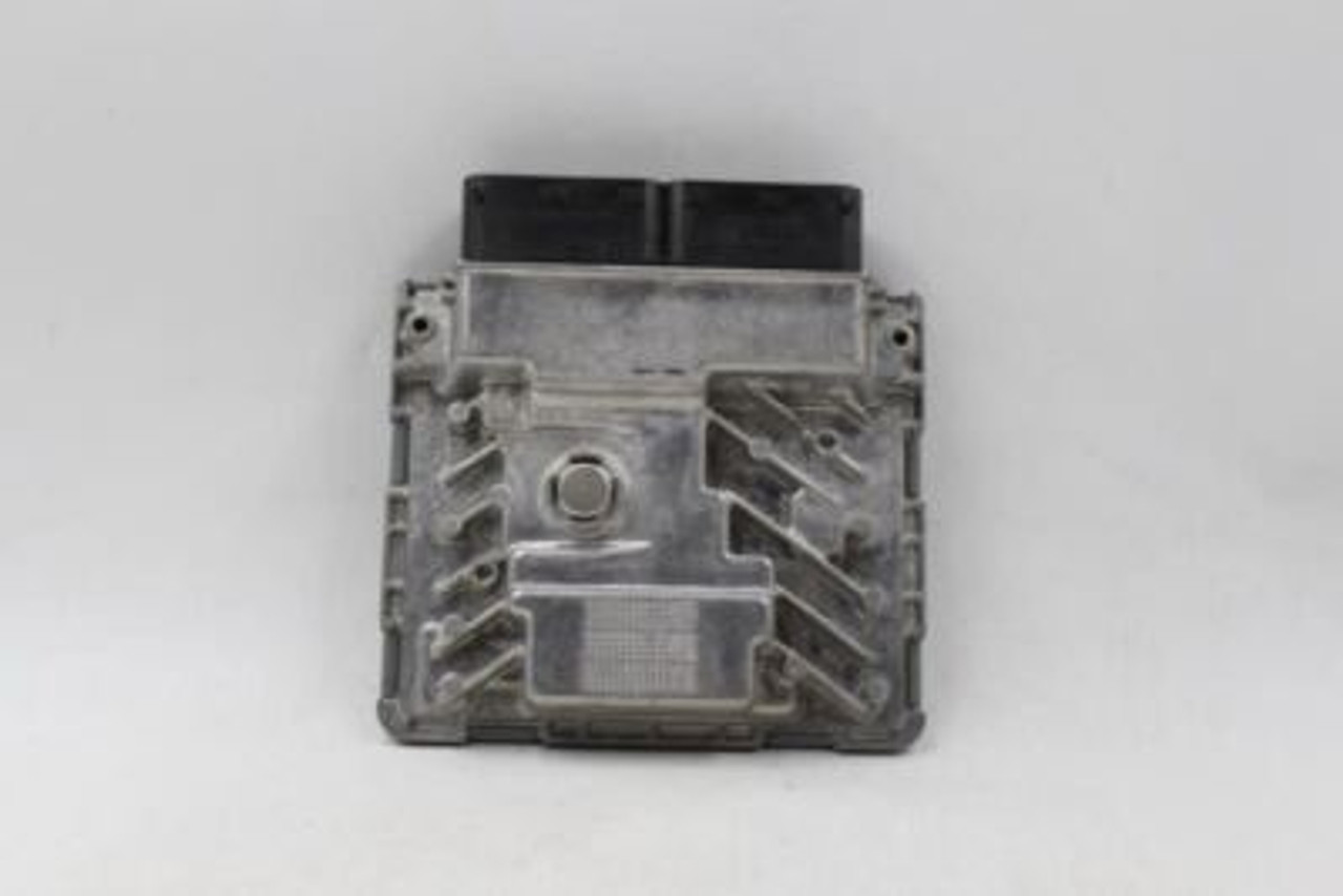 Engine ECM Electronic Control Module 2.0L Fits 15-17 GOLF GTI 23731 020524J