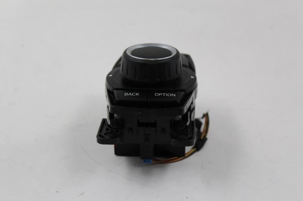 Audio Equipment Radio Control Console Mounted Fits 2012-2018 BMW 320i OEM #23636 65829317695, 9317695-02 high resolution2