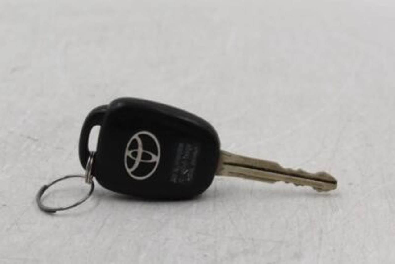 2012 TOYOTA PRIUS Key Fob/Remote OEM #22106 HYQ12BDM