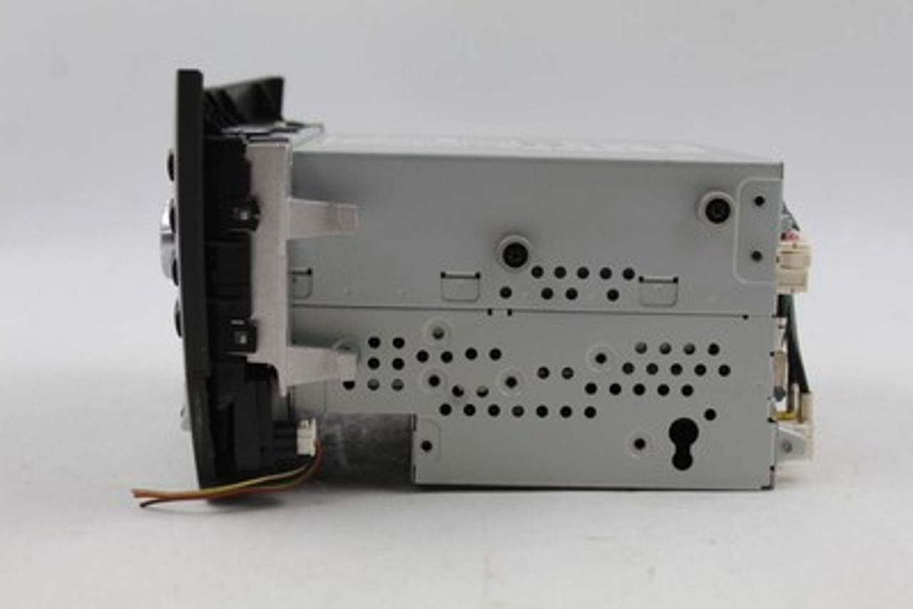 Audio Equipment Radio 204 Type C250 Receiver 2013 MERCEDES C-CLASS OEM #36984 A2049008811