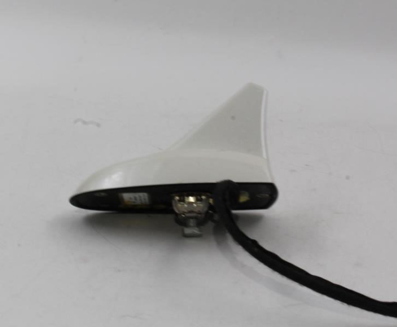 2014 - 2017 Maserati Ghibli Rear Shark Fin Antenna Module OEM #16970 10R040019 high resolution2