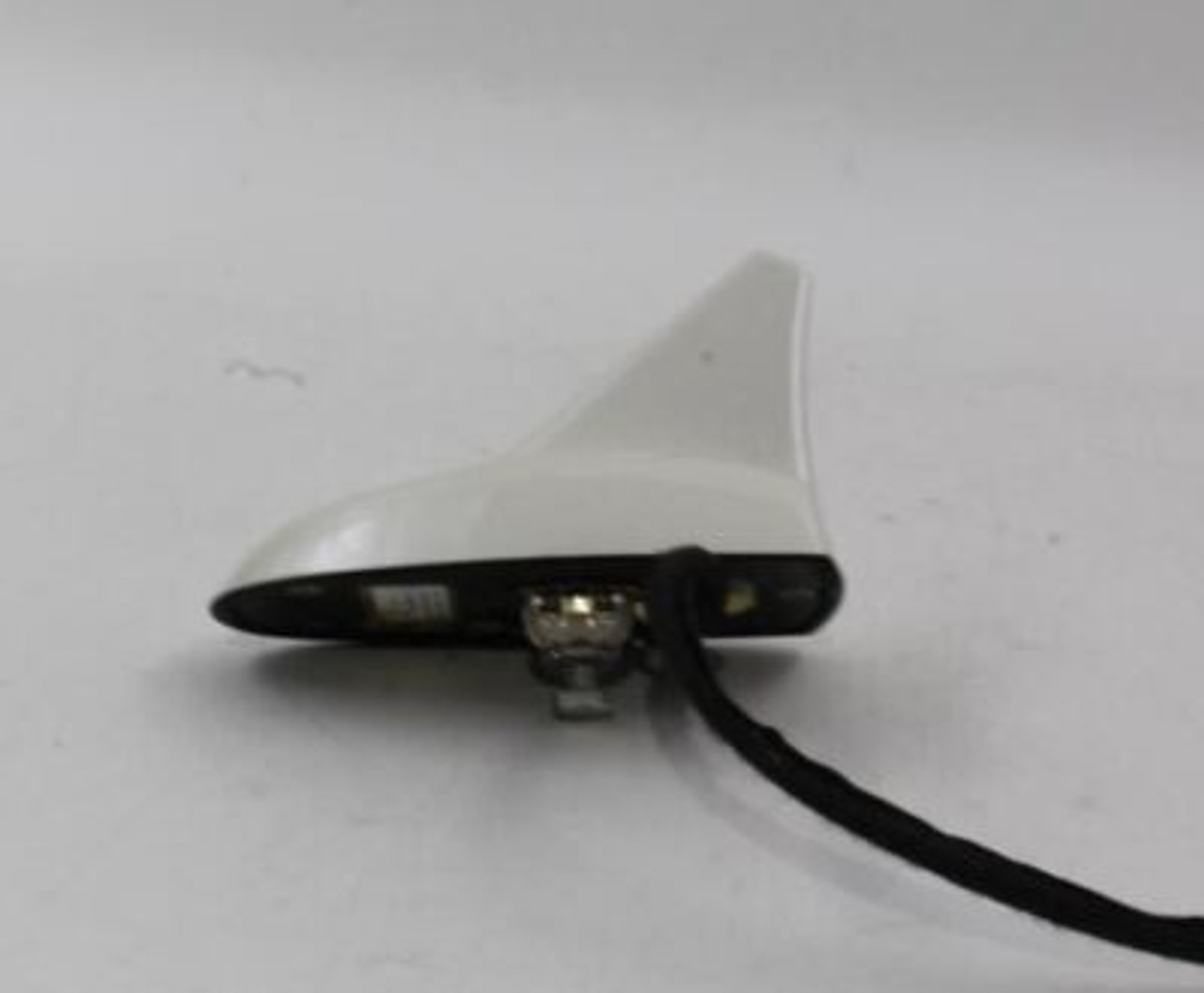 2014 - 2017 Maserati Ghibli Rear Shark Fin Antenna Module OEM #16970 10R040019