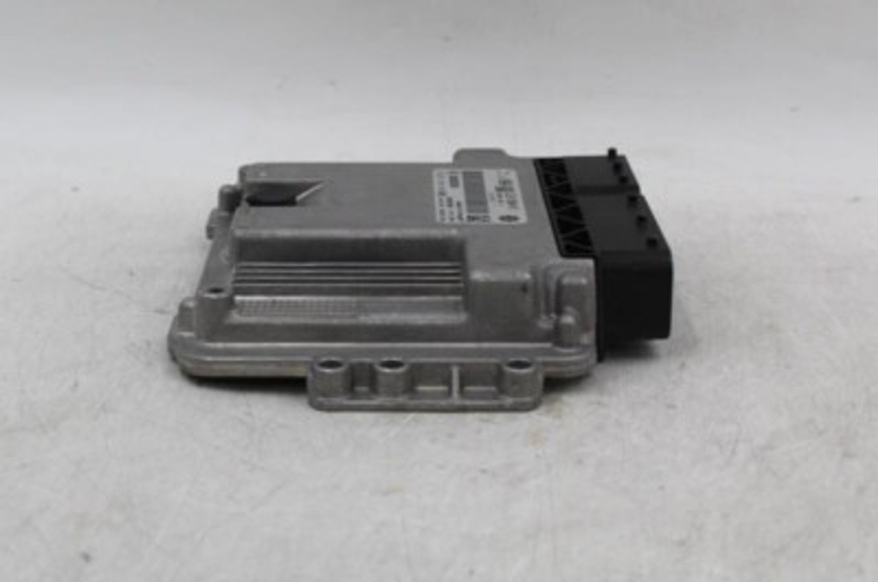 Engine ECM Electronic Control Module 2.0L Gasoline Fits 17 XE 13026 EJ32-12B684-MC