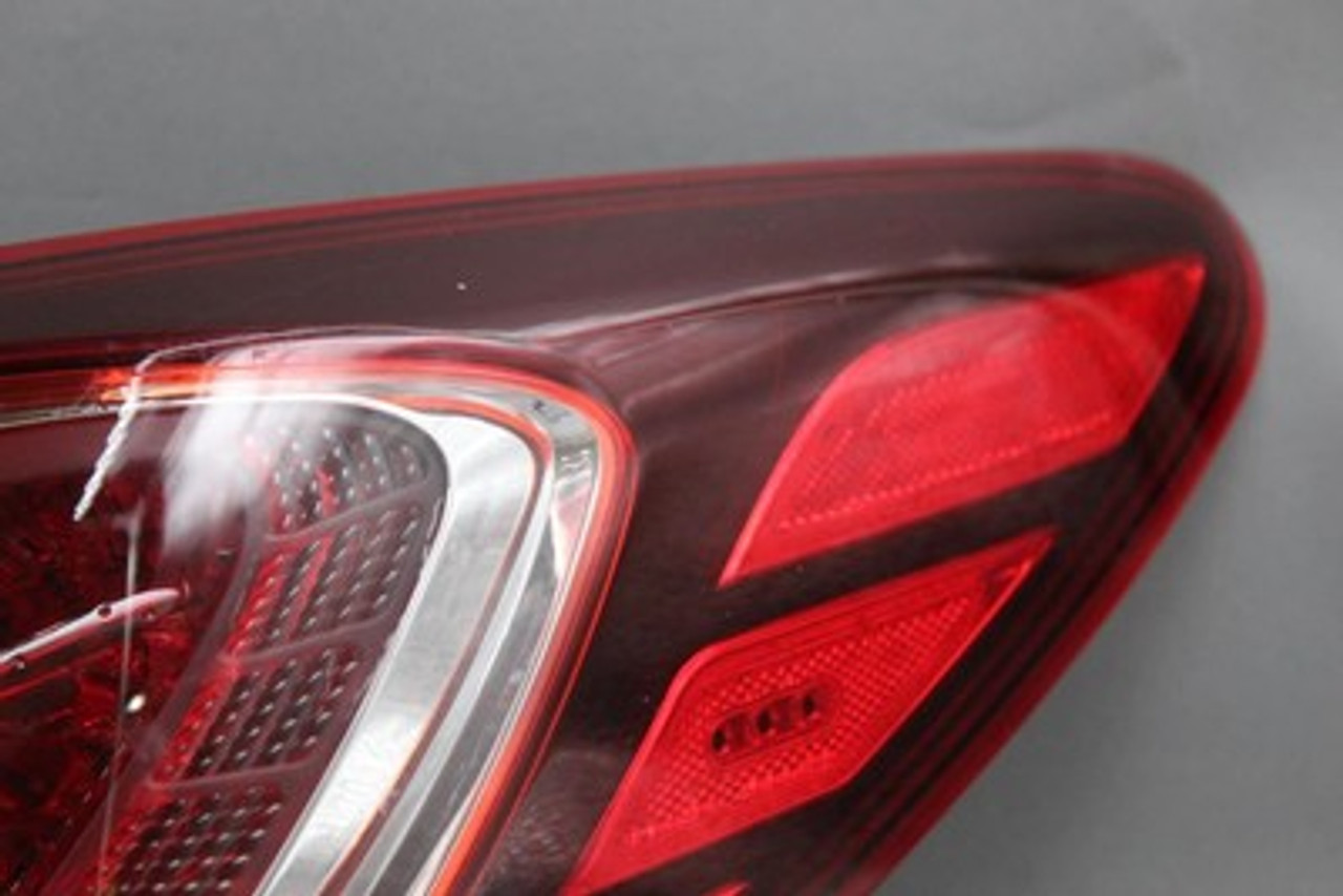 Passenger Right Tail Light Coupe Fits 2013-2016 HYUNDAI GENESIS OEM #37232 924022M550