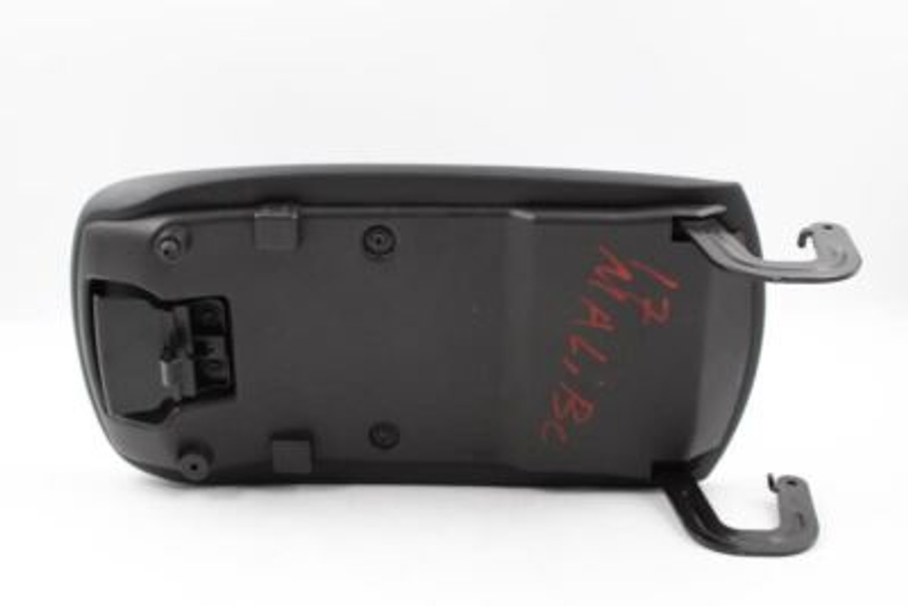 Black Console Front Floor Usb Port Opt Uss 2016-2018 CHEVROLET MALIBU OEM #11745