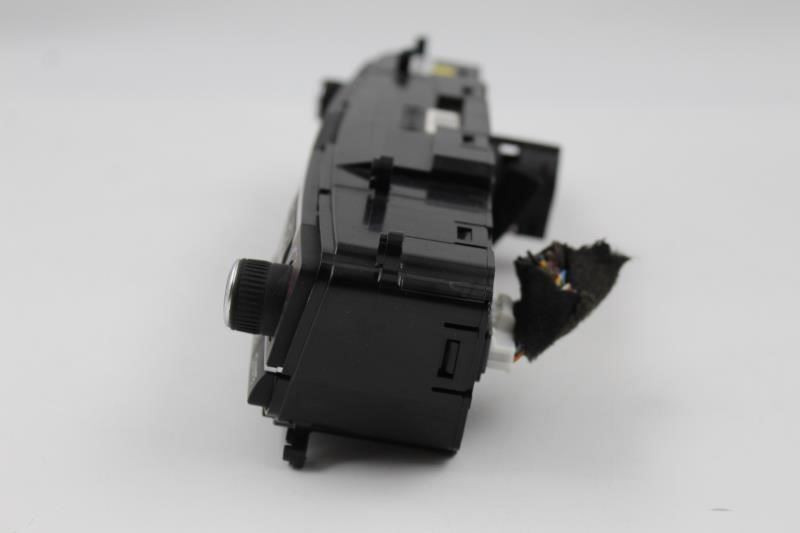 Temperature Control Sedan CO2 Sensor Ultimate 2015-16 HYUNDAI GENESIS OEM #10719 97250-B1150 high resolution2