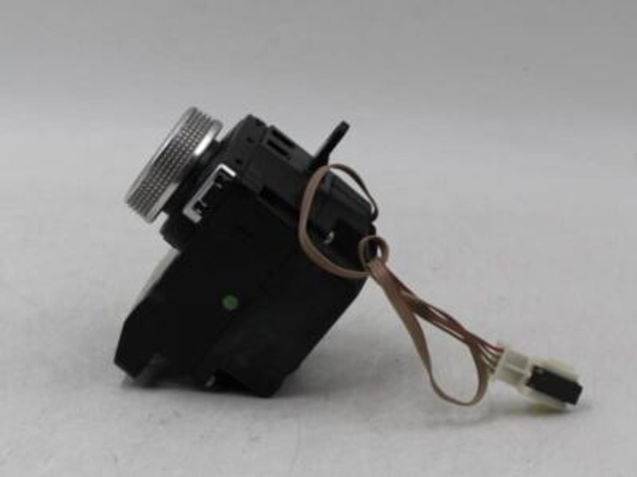 Audio Equipment Radio 207 Type Convertible E350 2012 MERCEDES E-CLASS OEM #8876 A2128702851