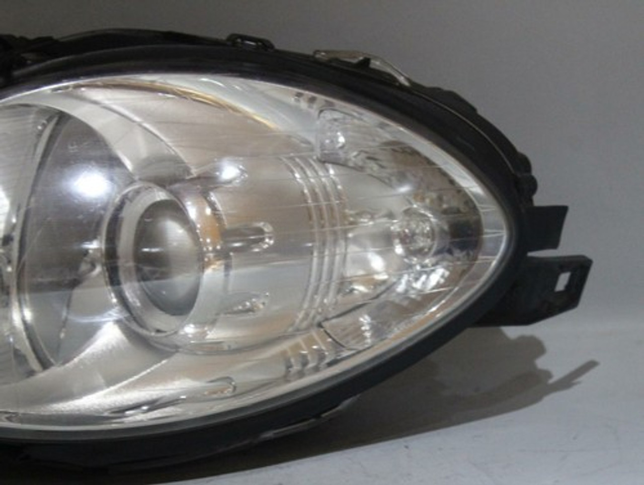 06 07 08 09 10 MERCEDES R350 R500 W251 RIGHT PASSENGER SIDE HEADLIGHT OEM 26344802 06 07 08 09 10 MERCEDES R350 R500 W251 RIGHT PASSENGER SIDE HEADLIGHT OEM 26344802