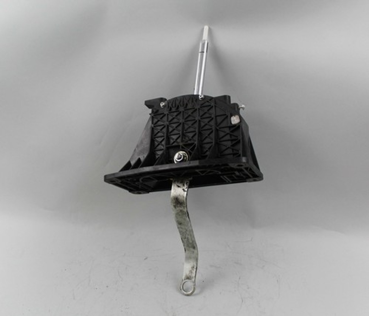 06 07 08 09 10 INFINITI M45 M35 AUTOMATIC CENTER CONSOLE GEAR SHIFTER OEM 06 07 08 09 10 INFINITI M45 M35 AUTOMATIC CENTER CONSOLE GEAR SHIFTER OEM