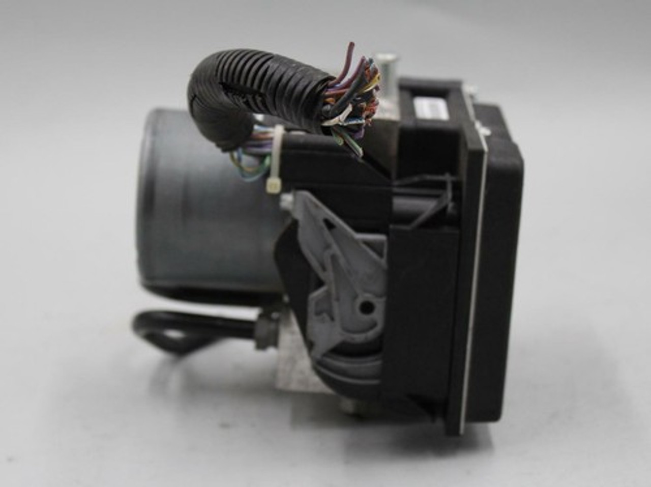 09 10 11 (2009-2011) JAGUAR XF X250 ABS ANTI LOCK BRAKE PUMP MODULE OEM 9X23-2C405 09 10 11 (2009-2011) JAGUAR XF X250 ABS ANTI LOCK BRAKE PUMP MODULE OEM 9X23-2C405