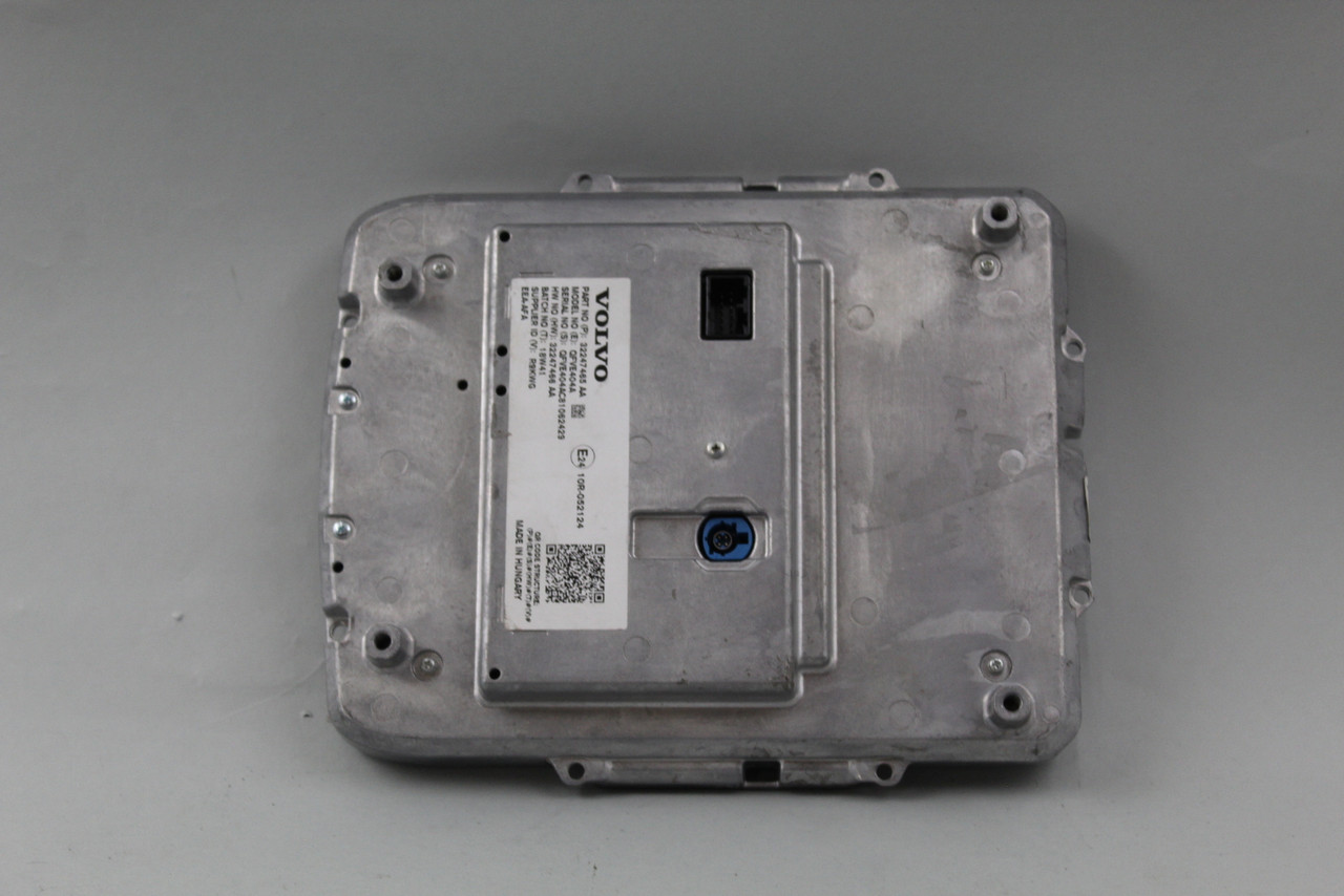 19 20 VOLVO S60 XC40 INFORMATION DISPLAY SCREEN W/ UNLOCK CODE OEM 32247465 high resolution2