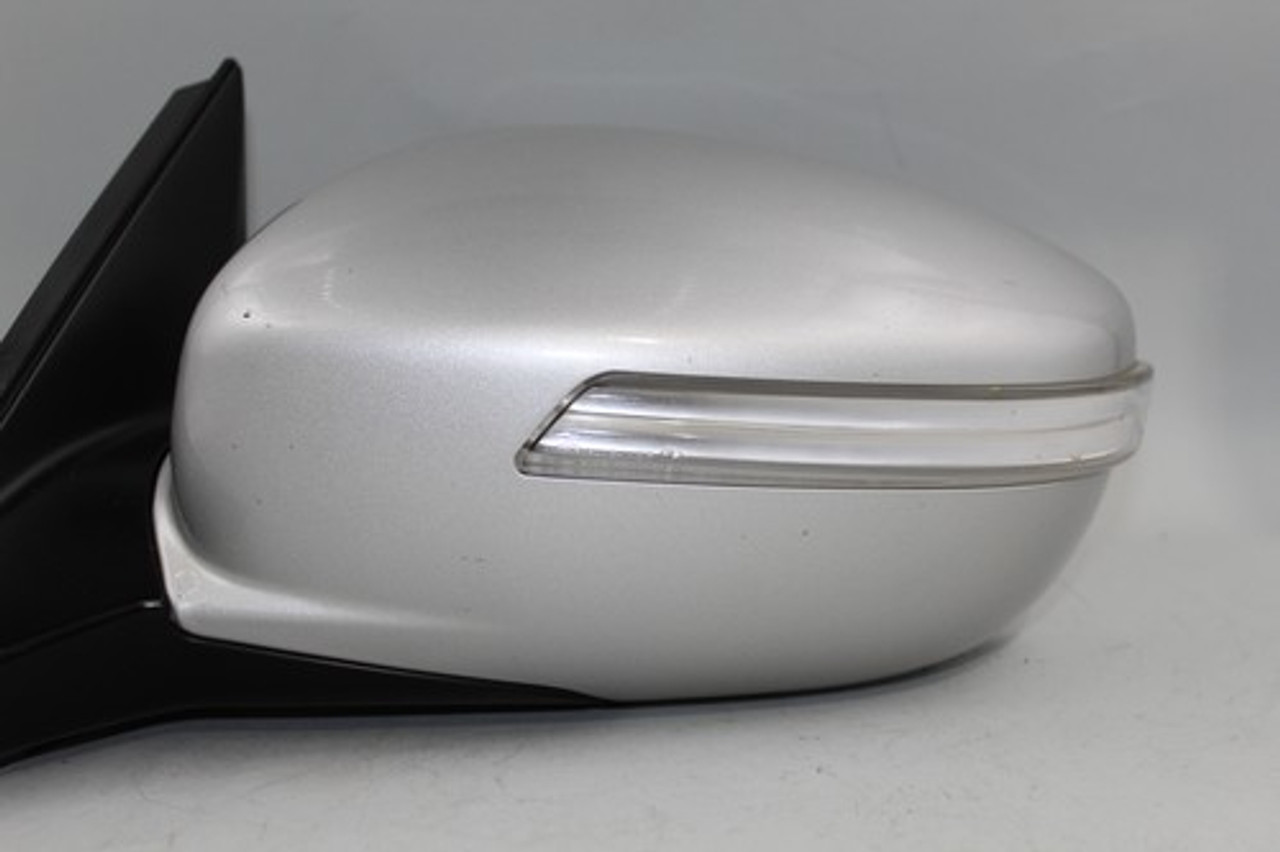 2009-2014 HYUNDAI GENESIS LEFT DRIVER SIDE SILVER HEATED POWER DOOR MIRROR OEM 022858 2009-2014 HYUNDAI GENESIS LEFT DRIVER SIDE SILVER HEATED POWER DOOR MIRROR OEM 022858