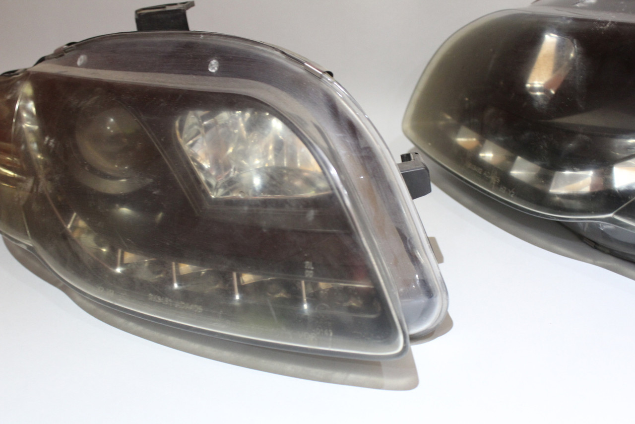 2005-2008 AUDI A4 S4 LEFT AND RIGHT DRIVER PASS SIDE XENON HID HEADLIGHT OEM high resolution2 2005-2008 AUDI A4 S4 LEFT AND RIGHT DRIVER PASS SIDE XENON HID HEADLIGHT OEM high resolution2