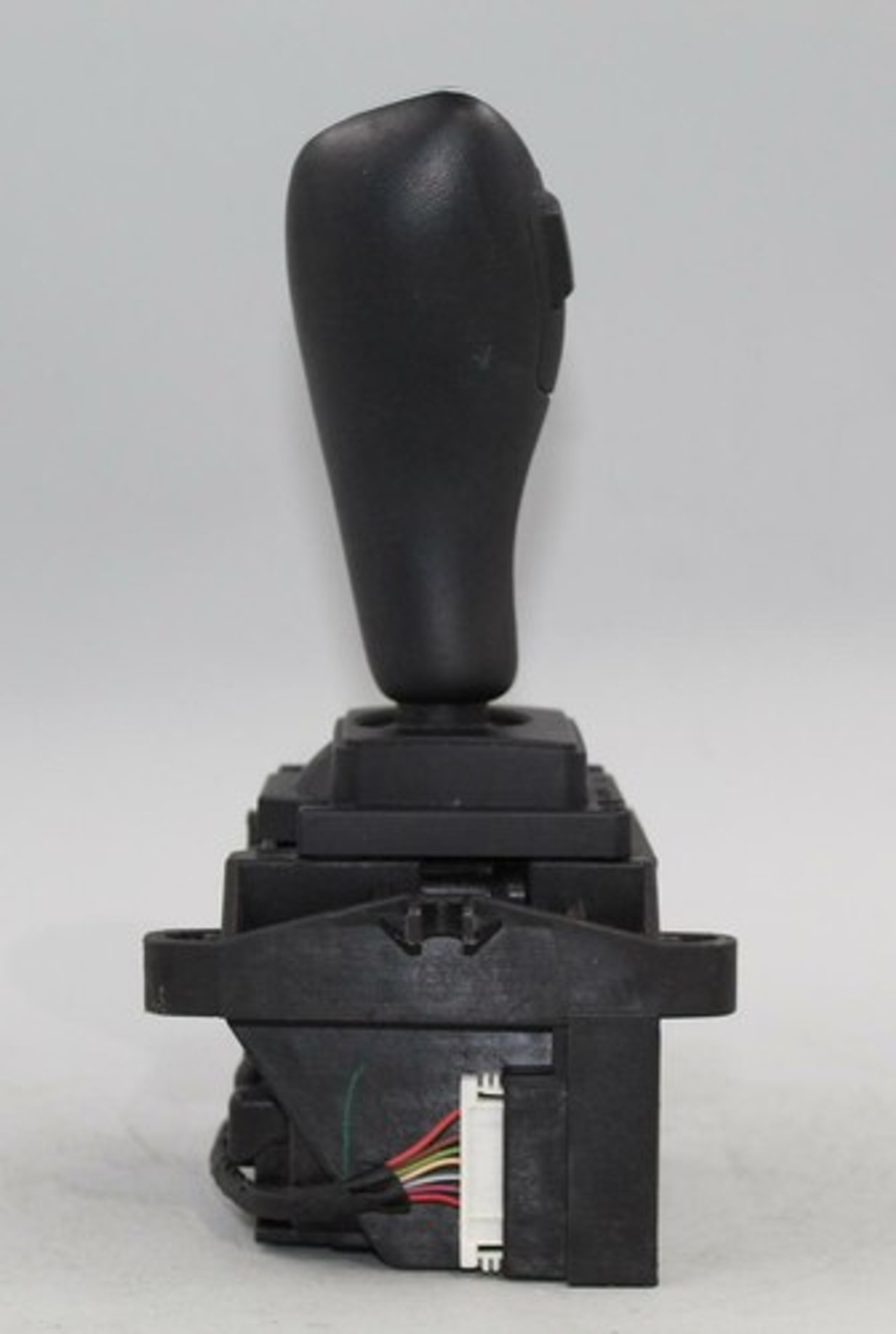 12 13 14 15 16 17 BMW X3 CENTER CONSOLE AUTOMATIC GEAR SHIFTER OEM 10099676-00 12 13 14 15 16 17 BMW X3 CENTER CONSOLE AUTOMATIC GEAR SHIFTER OEM 10099676-00