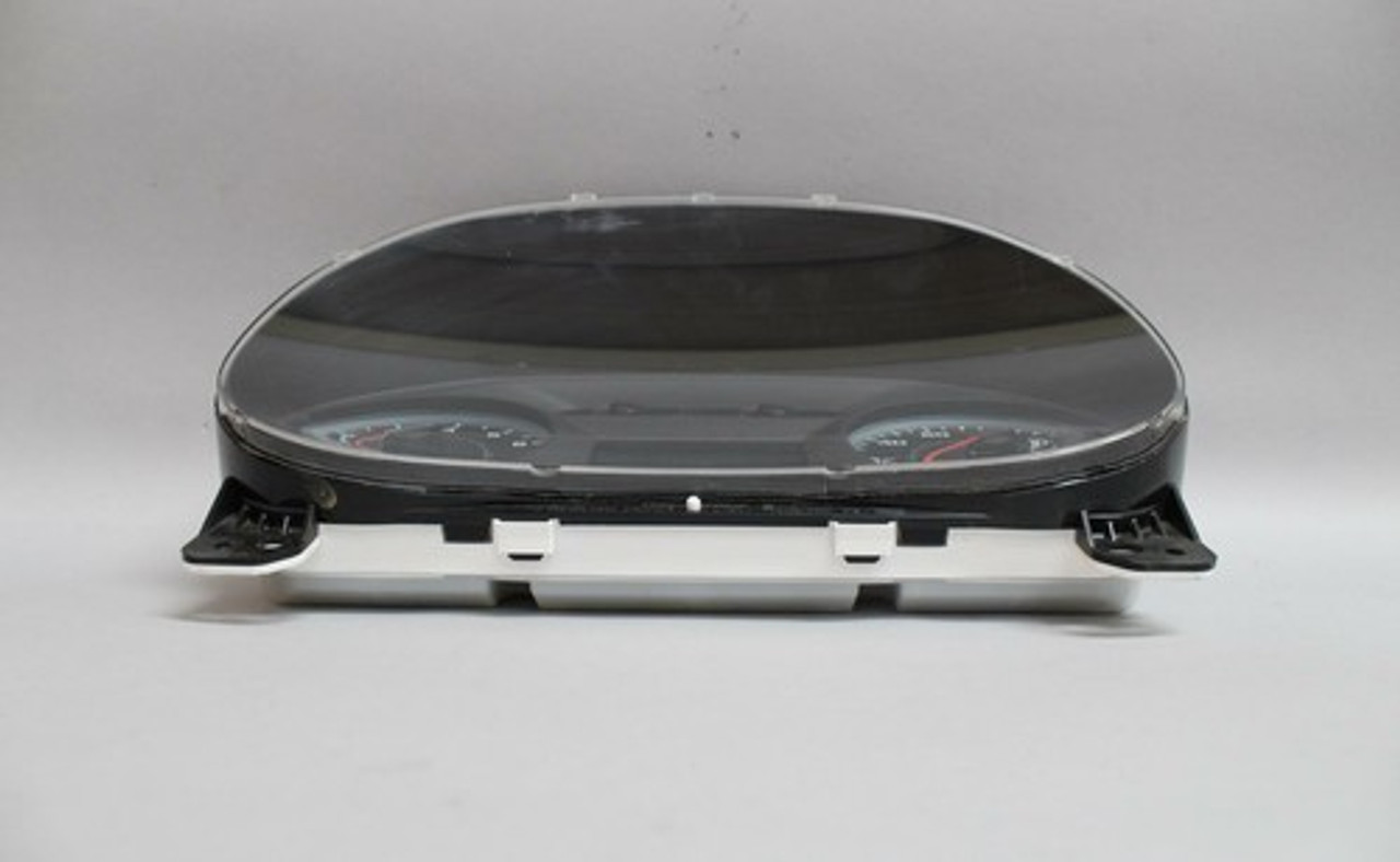 2016-2017 CHEVROLET MALIBU INSTRUMENT CLUSTER GAUGE SPEEDOMETER 84057458 OEM 2016-2017 CHEVROLET MALIBU INSTRUMENT CLUSTER GAUGE SPEEDOMETER 84057458 OEM