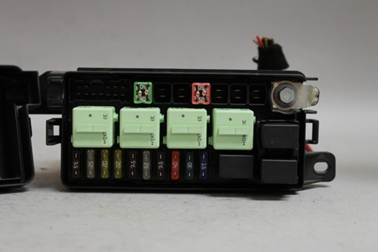 11 12 13 MINI COOPER FUSE BOX 9240943-02