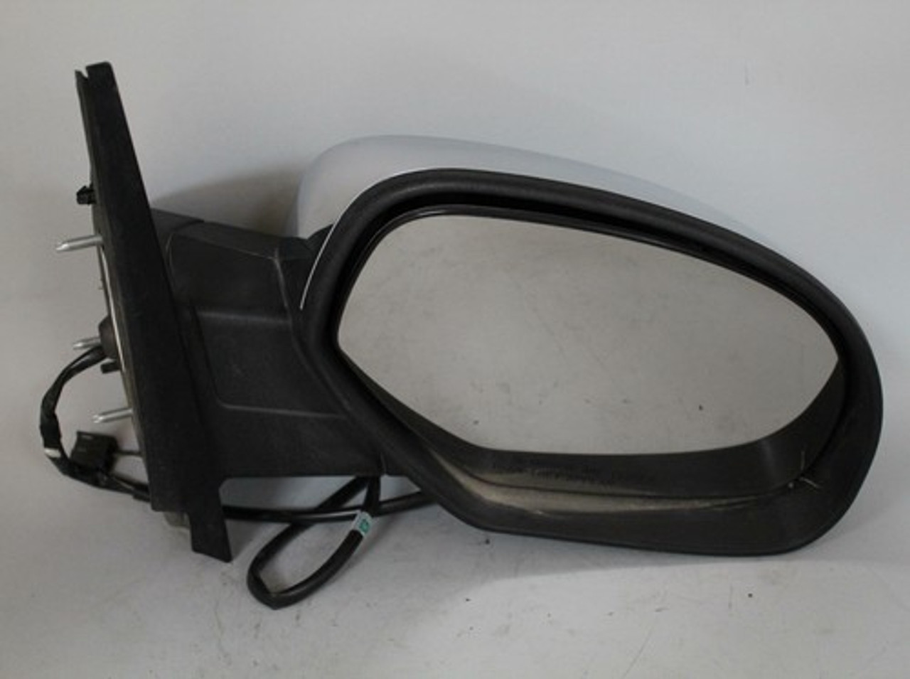 2007-2014 CHEVROLET TAHOE RIGHT CHROME  PASSENGER SIDE POWER DOOR MIRROR OEM