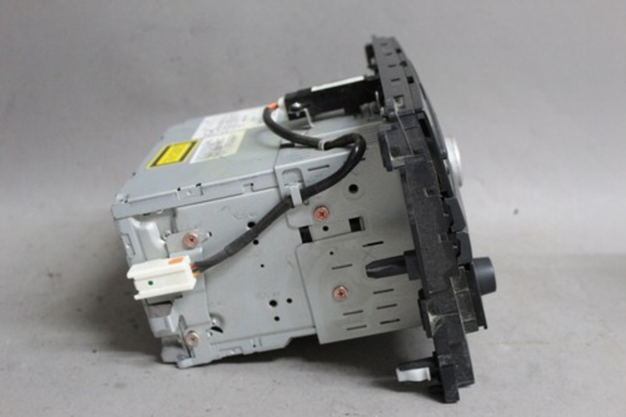 2007 2008 2009 MAZDA CX7 AM/FM RADIO RECEIVER CD PLAYER EG6866ARXA OEM 2007 2008 2009 MAZDA CX7 AM/FM RADIO RECEIVER CD PLAYER EG6866ARXA OEM