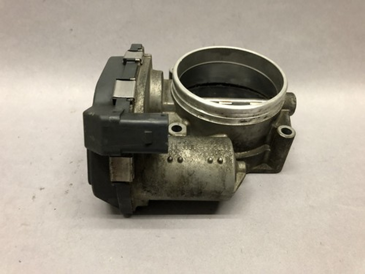 2011 BMW X3 THROTTLE BODY VALVE ASSEMBLY 3.0L OEM 2011 BMW X3 THROTTLE BODY VALVE ASSEMBLY 3.0L OEM