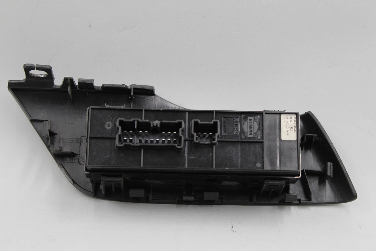 13 14 15 16 17 18 NISSAN ALTIMA LEFT DRIVER SIDE MASTER WINDOW SWITCH OEM - A-14218 254013TA5A high resolution2 13 14 15 16 17 18 NISSAN ALTIMA LEFT DRIVER SIDE MASTER WINDOW SWITCH OEM - A-14218 254013TA5A high resolution2