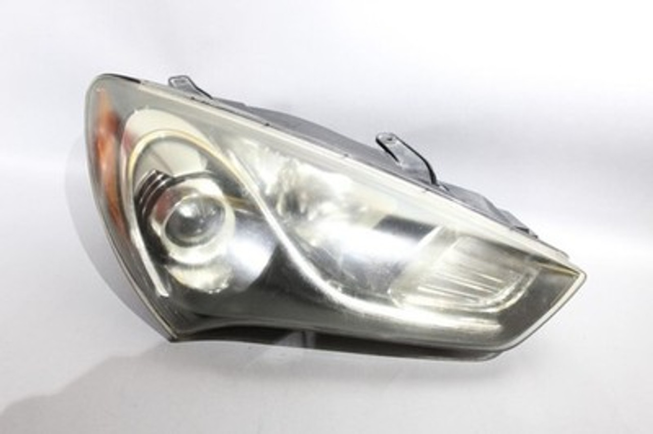 Right Passenger Headlight Halogen Base Fits 2013-2016 HYUNDAI GENESIS OEM #39340