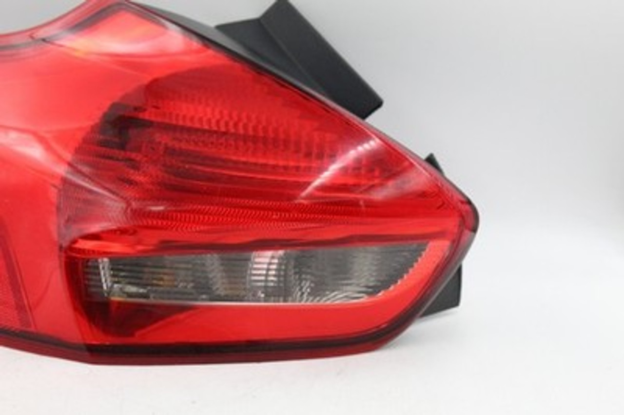 Left Driver Tail Light Hatchback Incandescent Fits 2015-18 FORD FOCUS OEM #39753