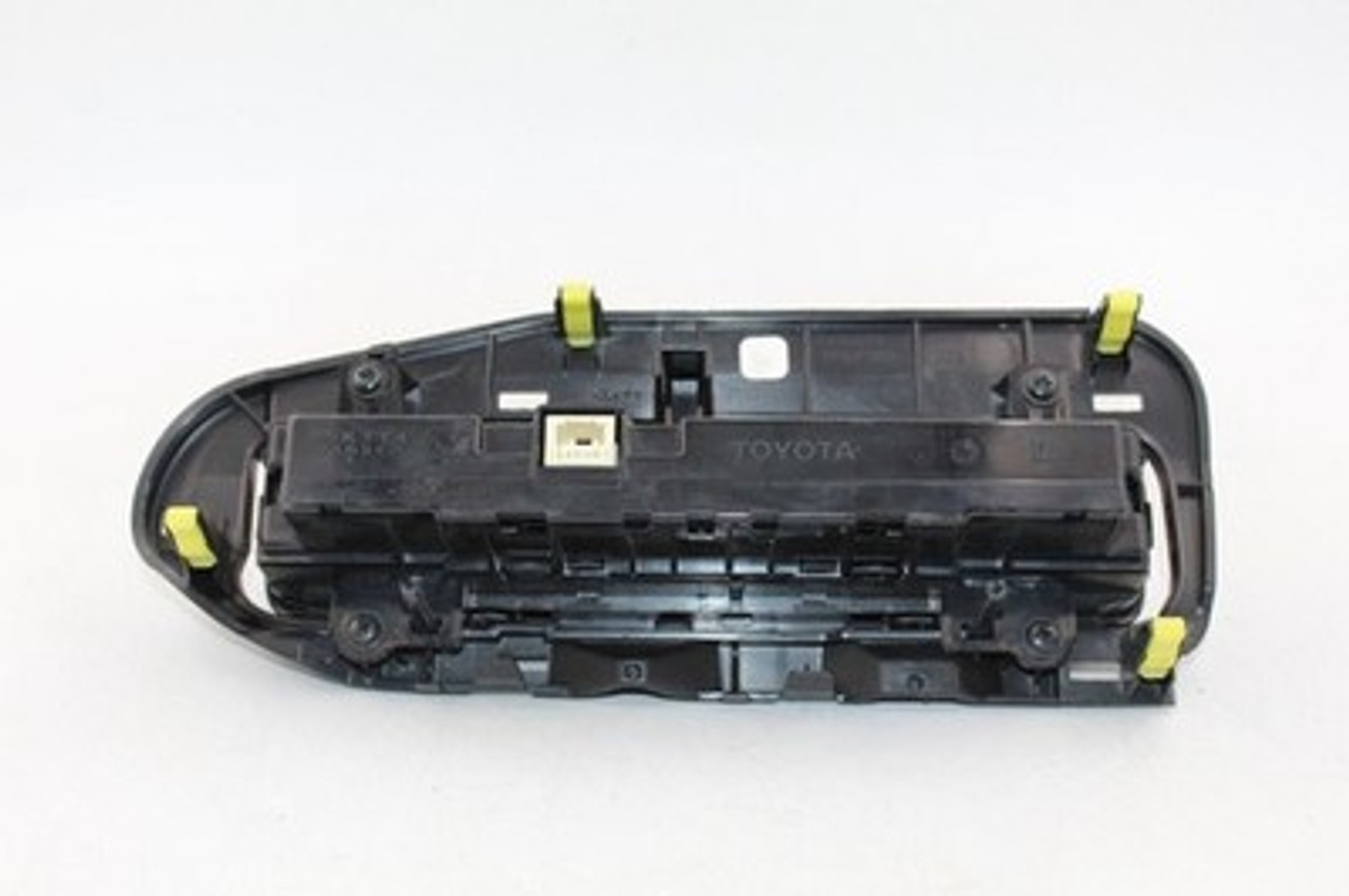 Temperature Control Sedan Fits 2017-2019 TOYOTA COROLLA OEM #39889 55900-02A30