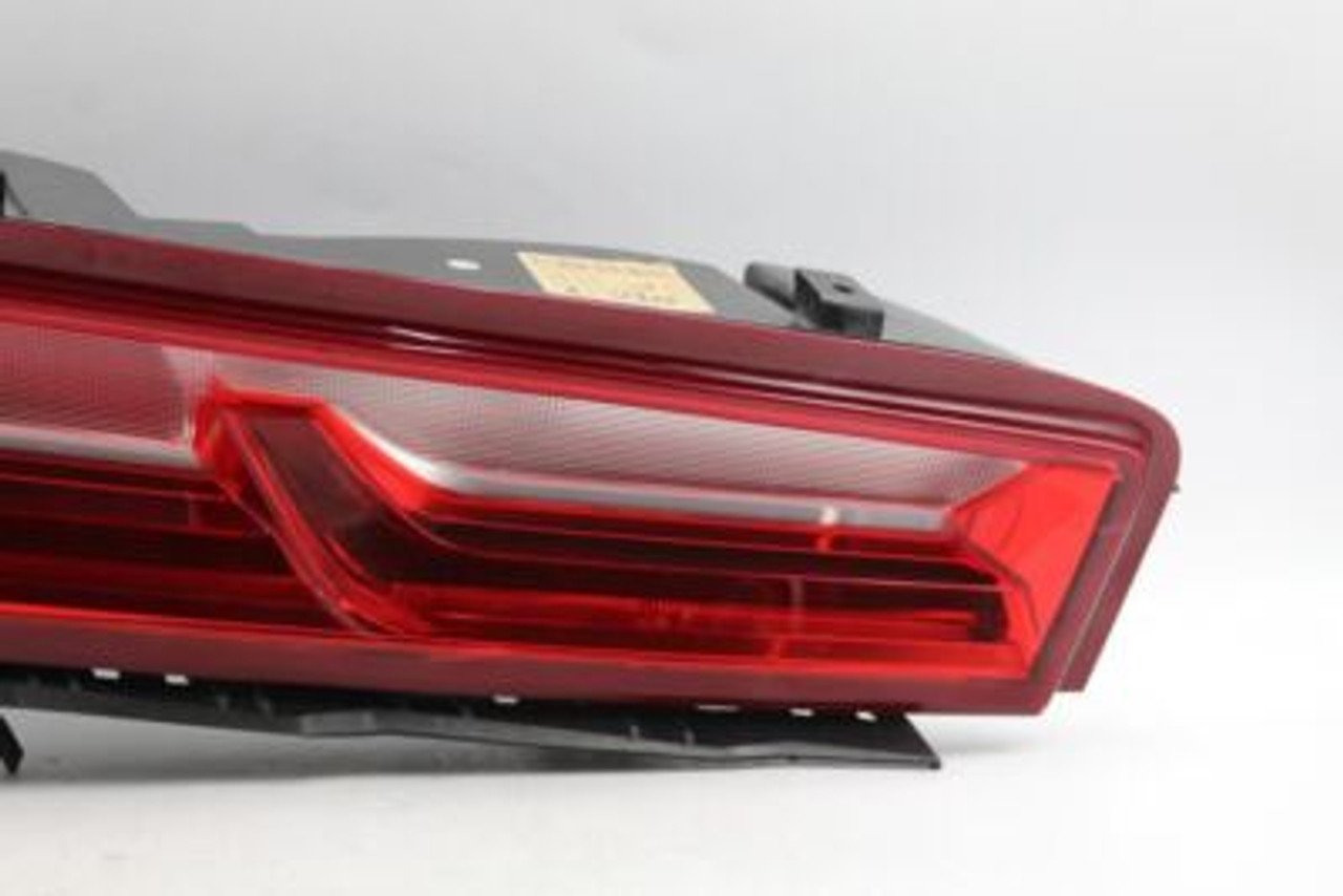 Left Driver Tail Light Quarter Mounted Fits 2016-2018 CHEVROLET CAMARO OEM 33753 84136778