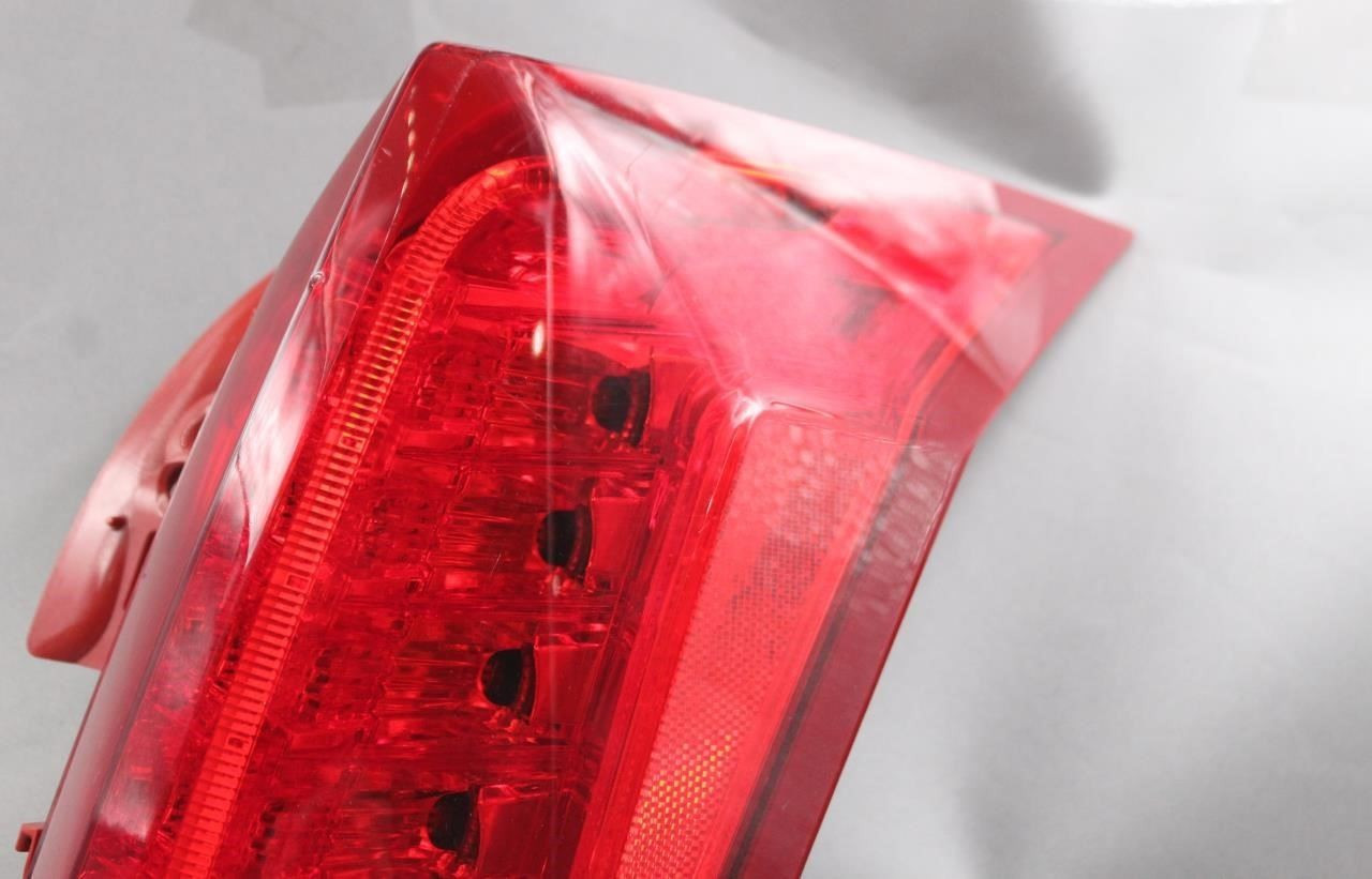 Passenger Right Tail Light Fits 2010-2016 CADILLAC SRX OEM #45007 22774015