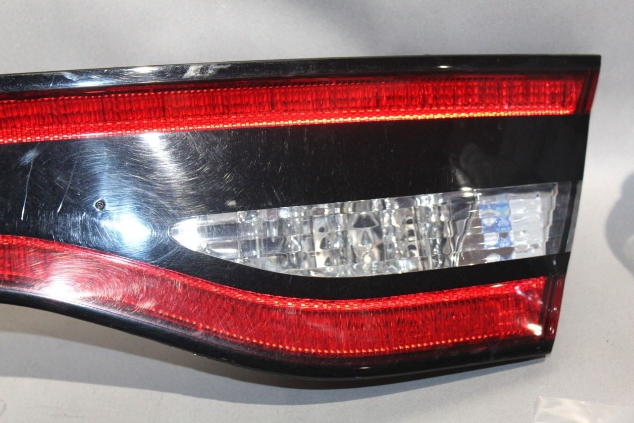 Tail Light Center With Illuminated Surround LED 2013-2016 DART OEM #44951 68090957AF