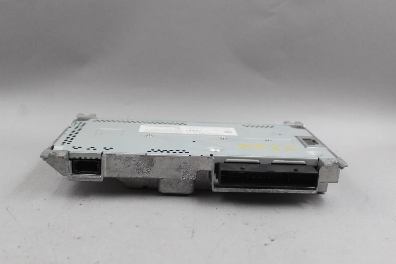 Audio Equipment Radio Hatchback E-tron Amplifier Fits 2016-18 AUDI A3 OEM #45171 8V0035465D, 8V0035465D