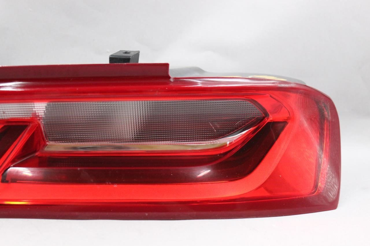 Right Passenger Tail Light Quarter Mounted Fits 16-18 CHEVROLET CAMARO OEM 45616 84136771