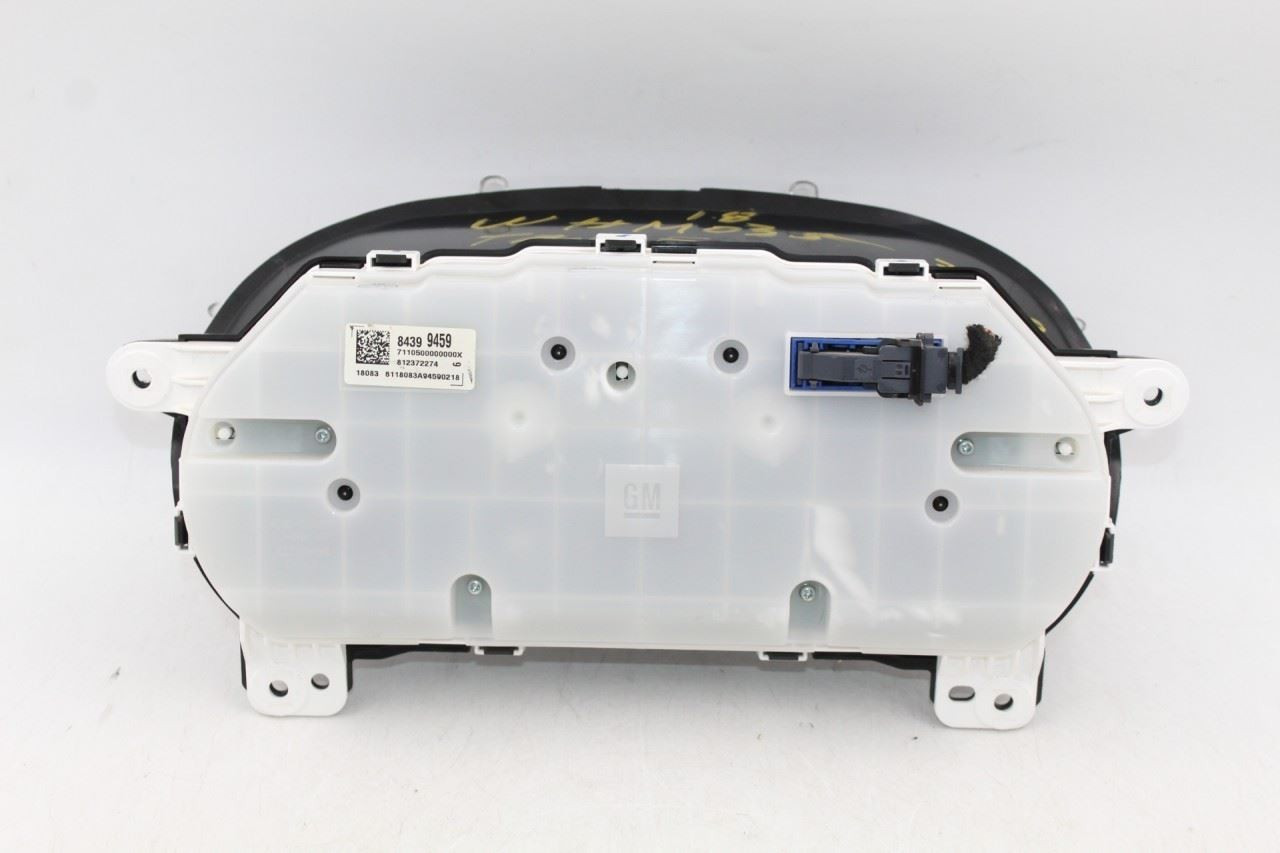 Speedometer MPH 73K Miles US Market Fits 2018 CHEVROLET TRAVERSE OEM #38077 84399459 high resolution2